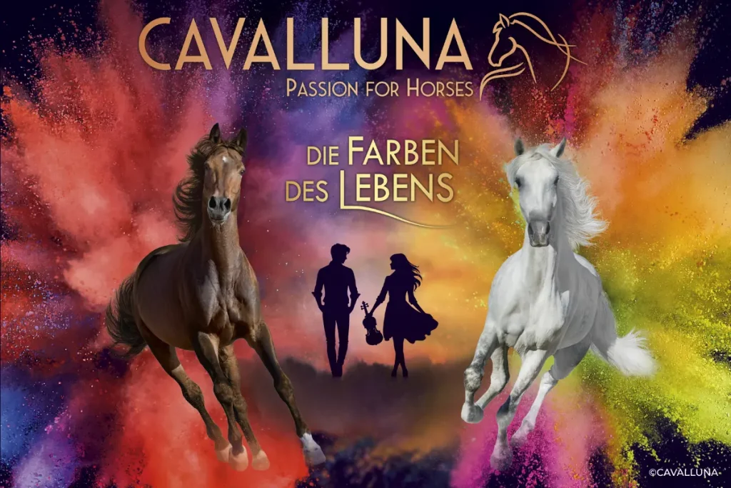Werbebanner der Pferdeshow „CAVALLUNA – Die Farben des Lebens“ mit einem braunen und einem weißen Schimmel im Galopp vor einer bunten Farbexplosion sowie den Silhouetten zweier Personen.