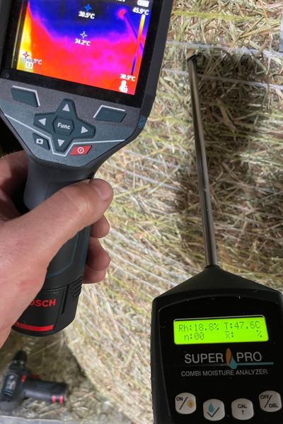 Heu trocknen: Temperatur kontrollieren der Ballen