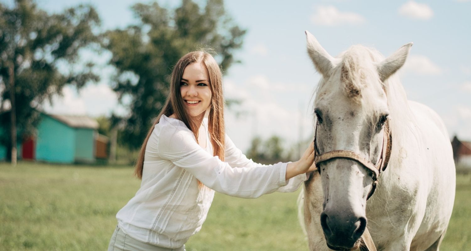 Kinder und Pferde: Wieso Reiten positiv für die Entwicklung des Kindes ist