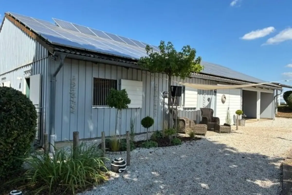 Traumhafte Pferdeimmobilie mit 210m² Wohnhaus