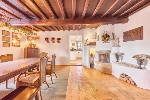 Einblick in den Wohnbereich des Landhaus mit Reitanlage in Winzer